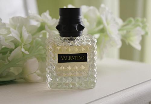 Valentino Donna Born in Roma Yellow Dream Eau de Toilette 100ml